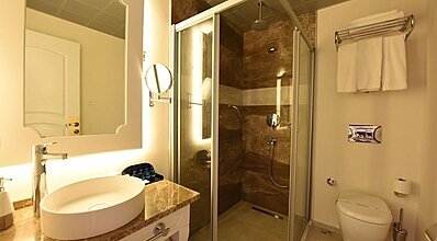 Montebello Deluxe Oda