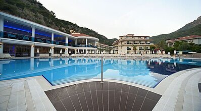 Montebello Resort Havuz / Deniz
