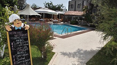 Moonshine Hotel & Suites Yeme / İçme
