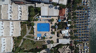 Nagi Beach Hotel Genel Görünüm