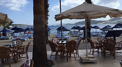 Nagi Beach Hotel Yeme / İçme