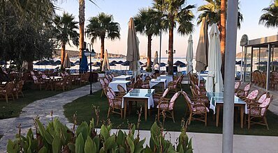 Nagi Beach Hotel Yeme / İçme