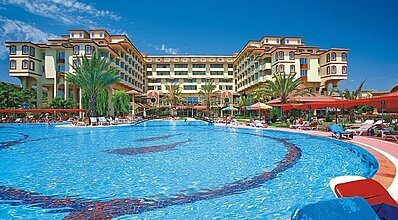 Nova Park Hotel Havuz / Deniz