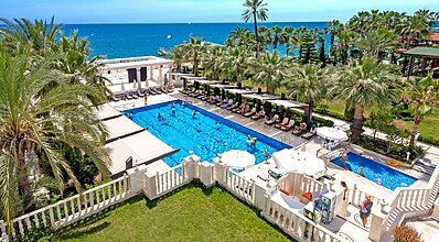 Onkel Hotels Beldibi Resort Havuz / Deniz