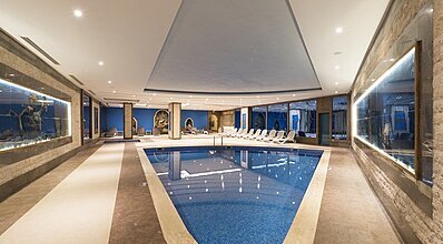 Öz Hotels Sui Havuz / Deniz
