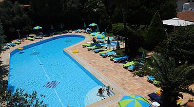 Öz Katre Hotel Ölüdeniz Havuz / Deniz