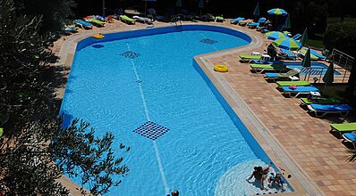 Öz Katre Hotel Ölüdeniz Havuz / Deniz