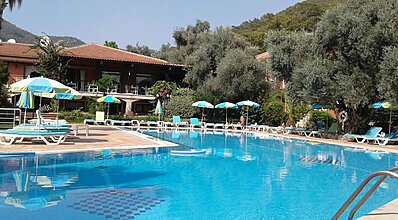 Öz Katre Hotel Ölüdeniz Havuz / Deniz