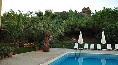 Palm Court Suites Havuz / Deniz