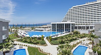 Palm Wings Ephesus Beach Resort Havuz / Deniz