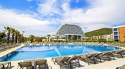 Palm Wings Ephesus Beach Resort Havuz / Deniz