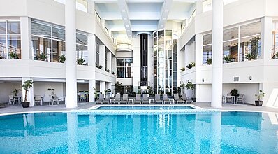 Palm Wings Ephesus Beach Resort Havuz / Deniz