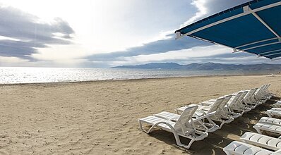 Palm Wings Ephesus Beach Resort Havuz / Deniz