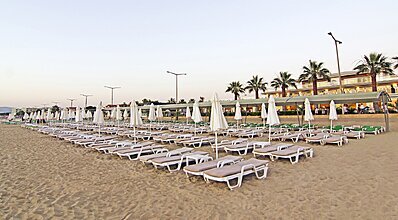 Palm Wings Kusadasi Beach Resort Havuz / Deniz