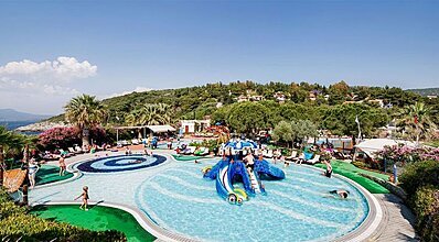 Pine Bay Holiday Resort Havuz / Deniz