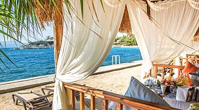 Pine Bay Holiday Resort Havuz / Deniz