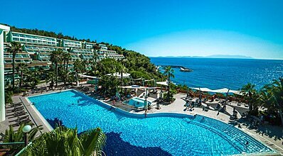 Pine Bay Holiday Resort Havuz / Deniz