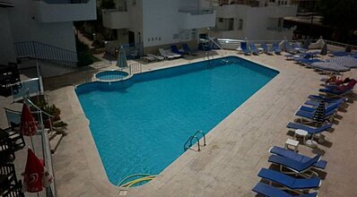 Ponz Hotel Kusadasi Havuz / Deniz