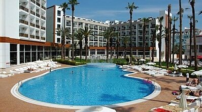 Prime Beach Otel Havuz / Deniz