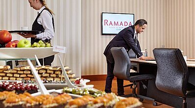 Ramada Plaza by Wyndham İzmir Yeme / İçme