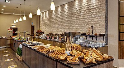 Ramada Plaza by Wyndham İzmir Yeme / İçme