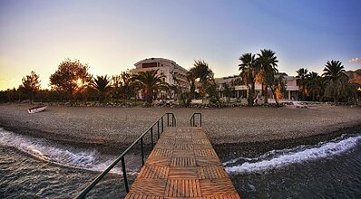 Rawda Resort Hotel Altinoluk Havuz / Deniz