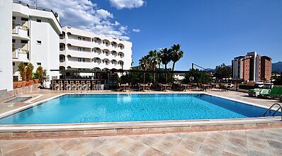 Reis Maris Hotel Havuz / Deniz