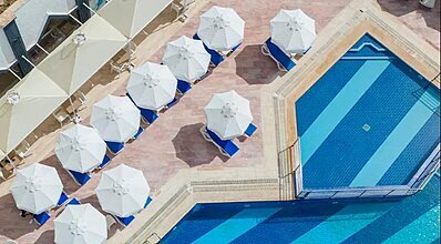 Roseira Beach Resort Havuz / Deniz