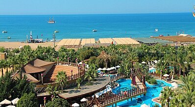 Royal Dragon Hotel Havuz / Deniz