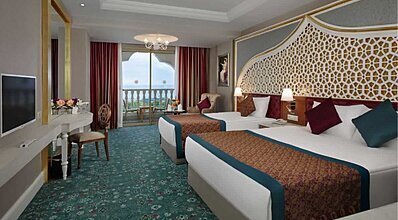 Royal Taj Mahal Hotel Side Oda