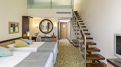 Royal Wings Hotel Lara Oda