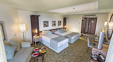 Royal Wings Hotel Lara Oda