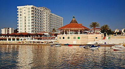 Salamis Bay Conti Hotel Havuz / Deniz