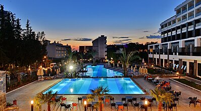 Seaden Valentine Resort & Spa Havuz / Deniz