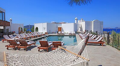 Senses Hotel Havuz / Deniz