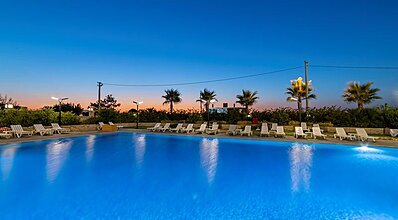 Seven For Life Termal Otel Havuz / Deniz