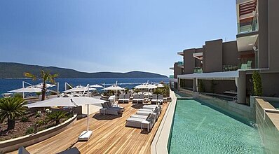 Sign By Ersan Havuz / Deniz