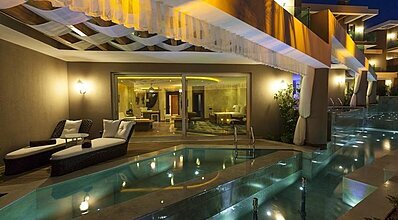 Sign By Ersan Havuz / Deniz