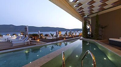 Sign By Ersan Havuz / Deniz