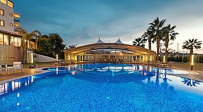 Sisus Hotel Havuz / Deniz