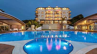 Sisus Hotel Havuz / Deniz