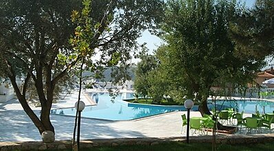 Sunshine Holiday Resort Havuz / Deniz