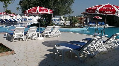 Sunshine Holiday Resort Havuz / Deniz