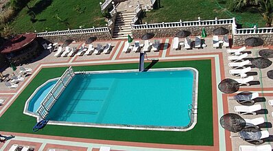 Temple Beach Hotel Havuz / Deniz