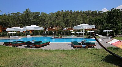 The Bay Beach Club Havuz / Deniz