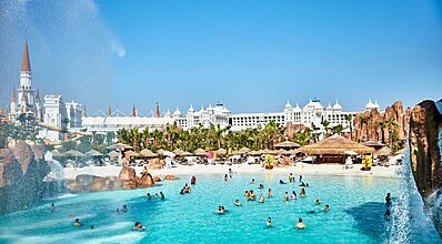 The Land of Legends Kingdom Otel Havuz / Deniz