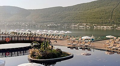 Titanic Luxury Collection Bodrum Havuz / Deniz