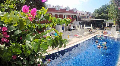 Tonoz Beach Hotel Havuz / Deniz