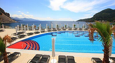 Turunç Premium Hotel Havuz / Deniz