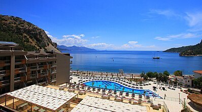 Turunç Premium Hotel Havuz / Deniz